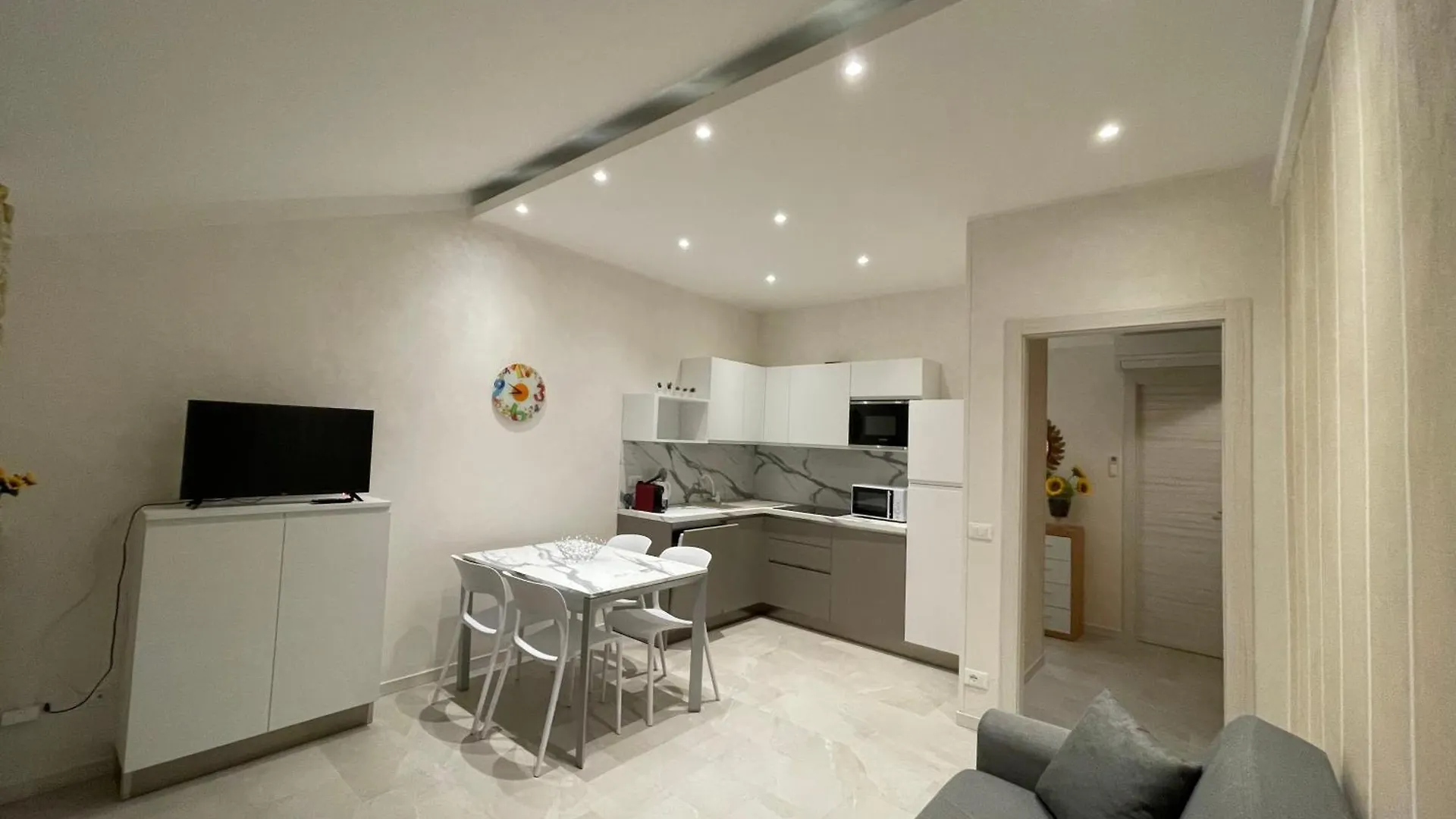 Flower Apartments Bardolino 0*,  Italy