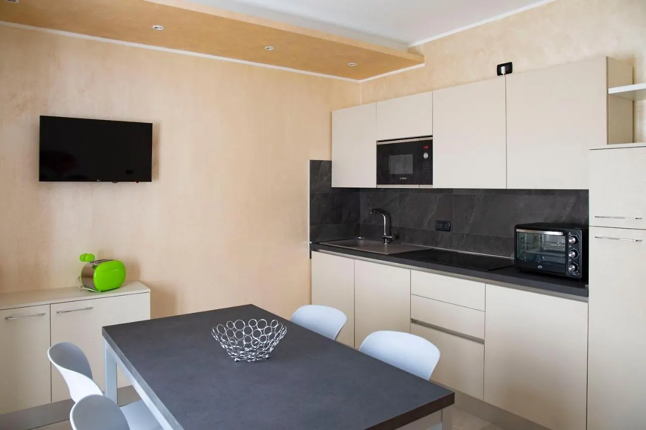Flower Apartments Bardolino